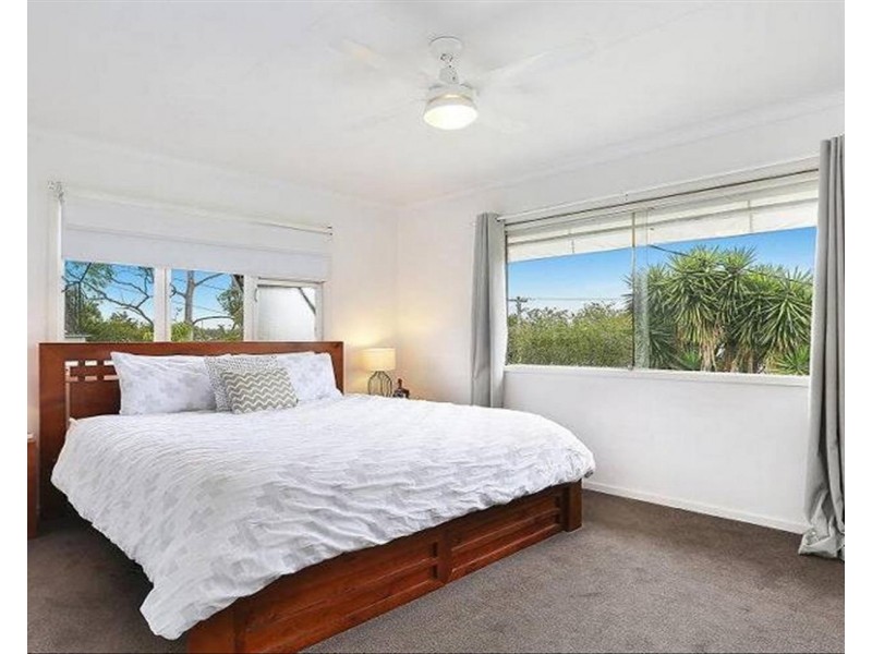 43 Farrant Street, Stafford Heights QLD 4053