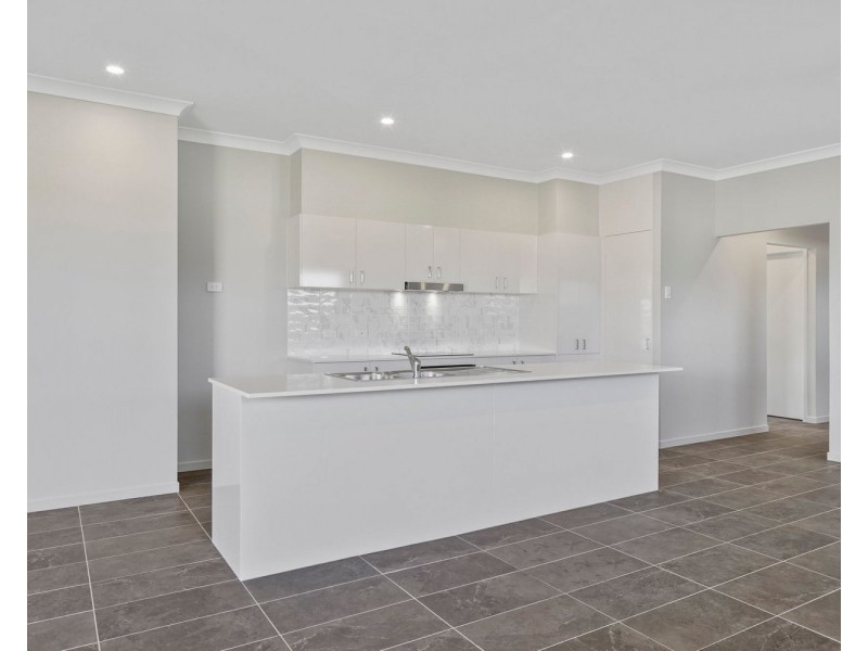 2 Carnaby Way, Logan Reserve QLD 4133