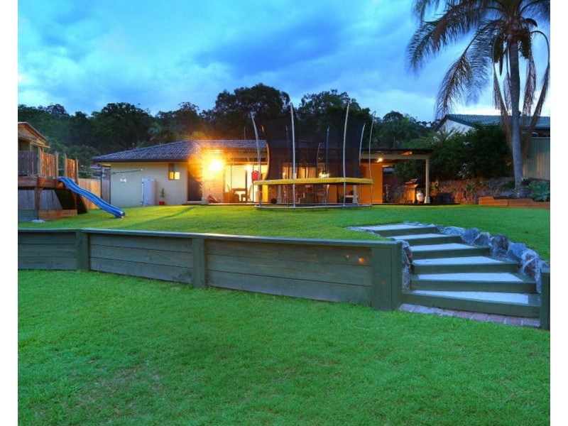 27 Jesmond Road, Helensvale QLD 4212