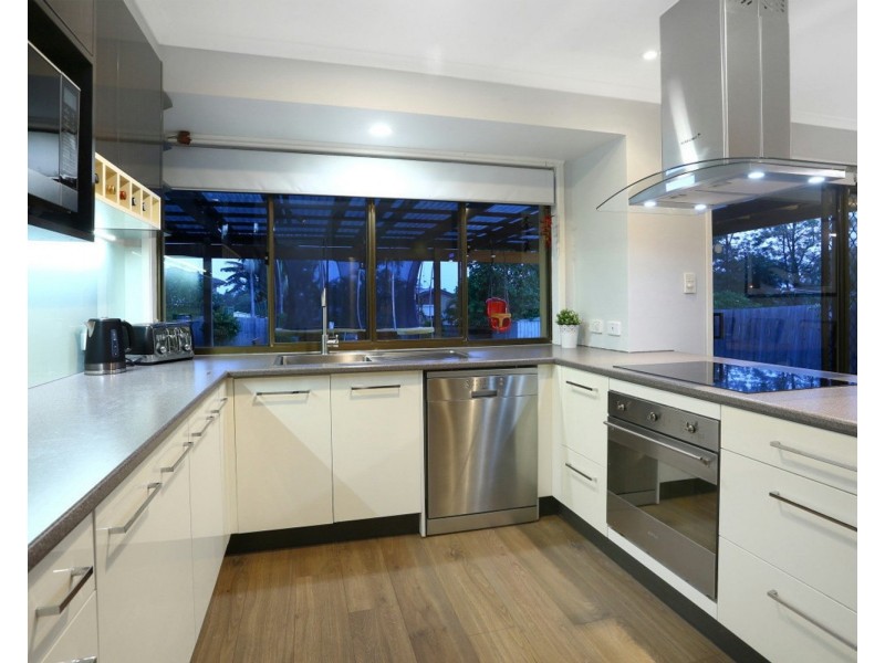 27 Jesmond Road, Helensvale QLD 4212