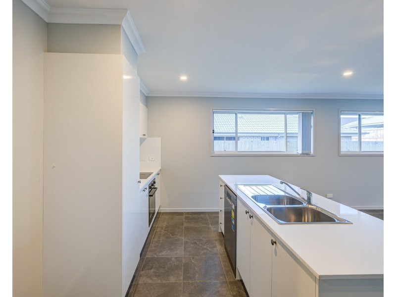3 Duke Road, Logan Reserve QLD 4133