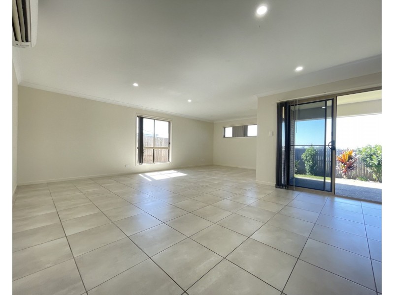 6 Benwerrin Street, Pimpama QLD 4209