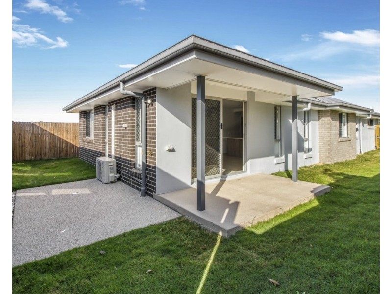 12 Janet Street, Walloon QLD 4306