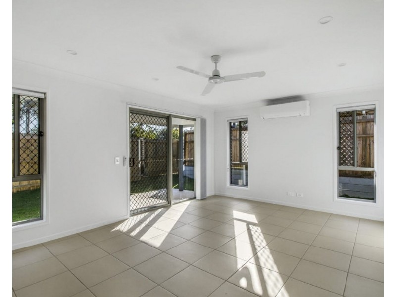 12 Janet Street, Walloon QLD 4306