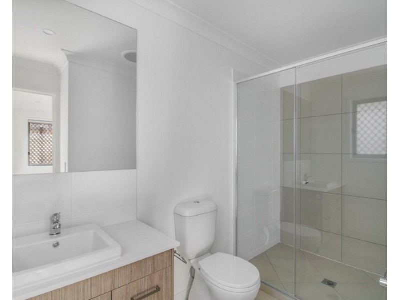 12 Janet Street, Walloon QLD 4306