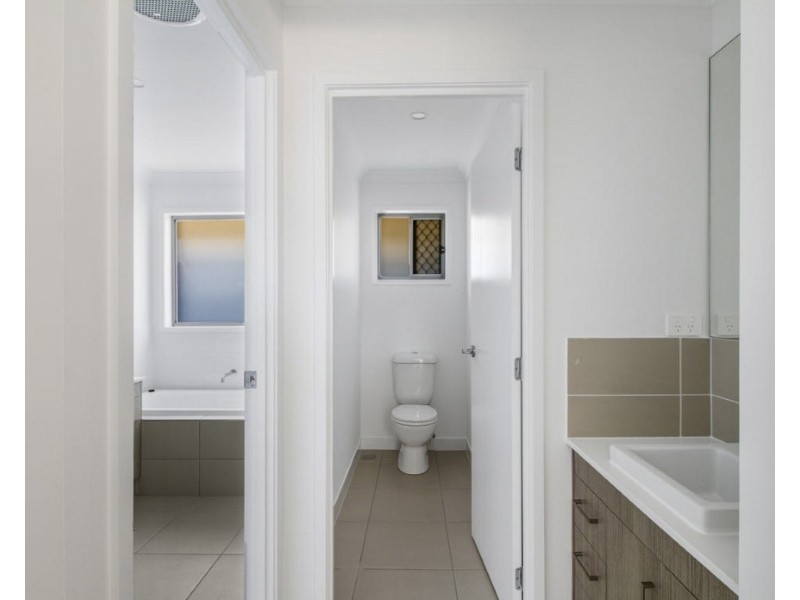 12 Janet Street, Walloon QLD 4306