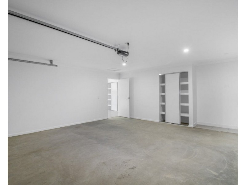 12 Janet Street, Walloon QLD 4306