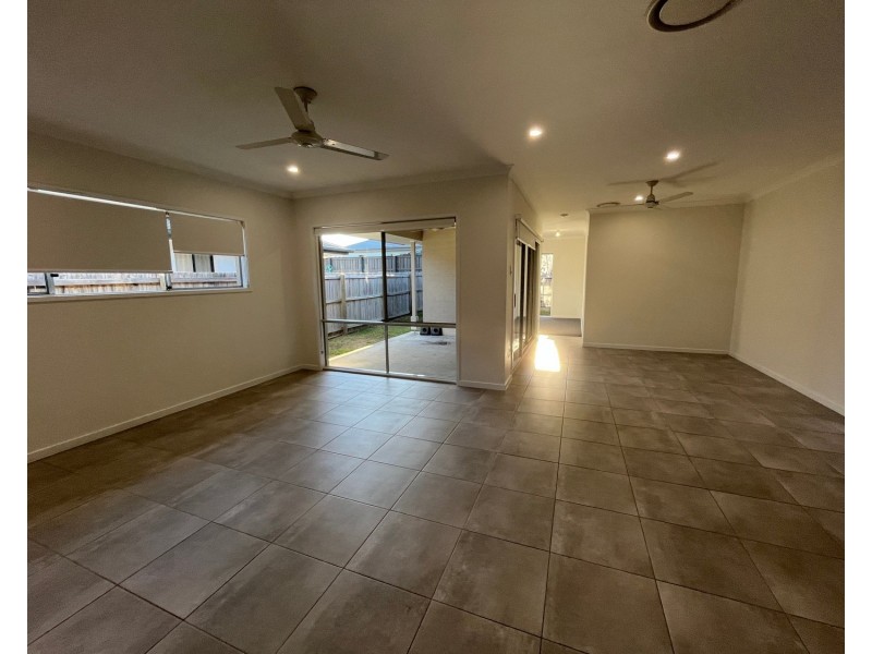 28 Girtin Circuit, Pimpama QLD 4209