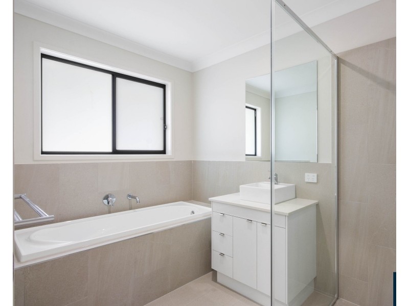 27 Prestwood Street, Logan Reserve QLD 4133