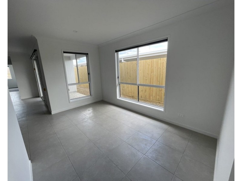 13A Redzel Court, Logan Reserve QLD 4133