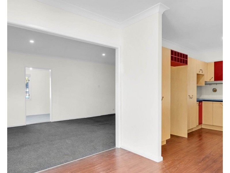 11 Dawson Street, Woodridge QLD 4114