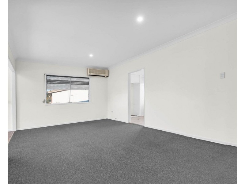11 Dawson Street, Woodridge QLD 4114