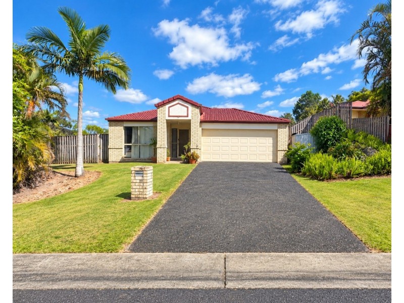 8 Stromlo Court, Pacific Pines QLD 4211