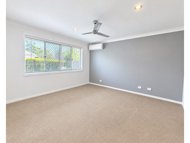 2/49 Harmsworth Road, Pacific Pines QLD 4211