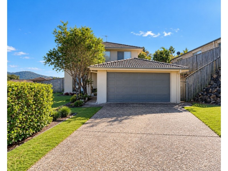 6 Peckham Court, Pacific Pines QLD 4211