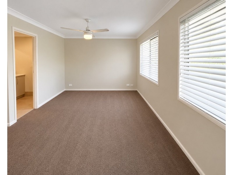 6 Peckham Court, Pacific Pines QLD 4211