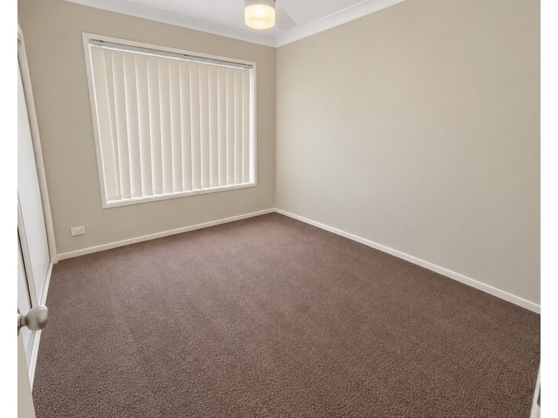 6 Peckham Court, Pacific Pines QLD 4211