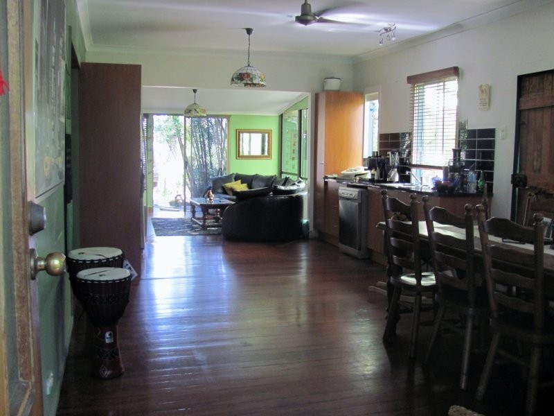 12 Chuter Ave, Southport QLD 4215