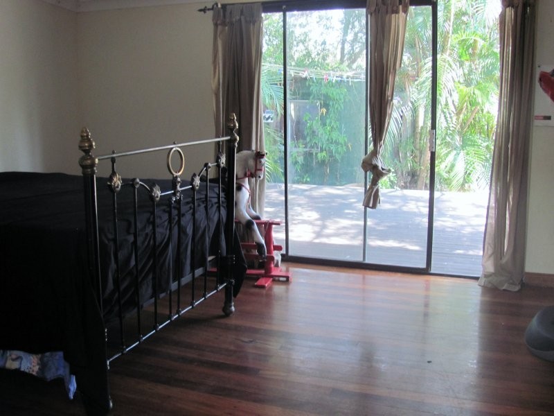 12 Chuter Ave, Southport QLD 4215
