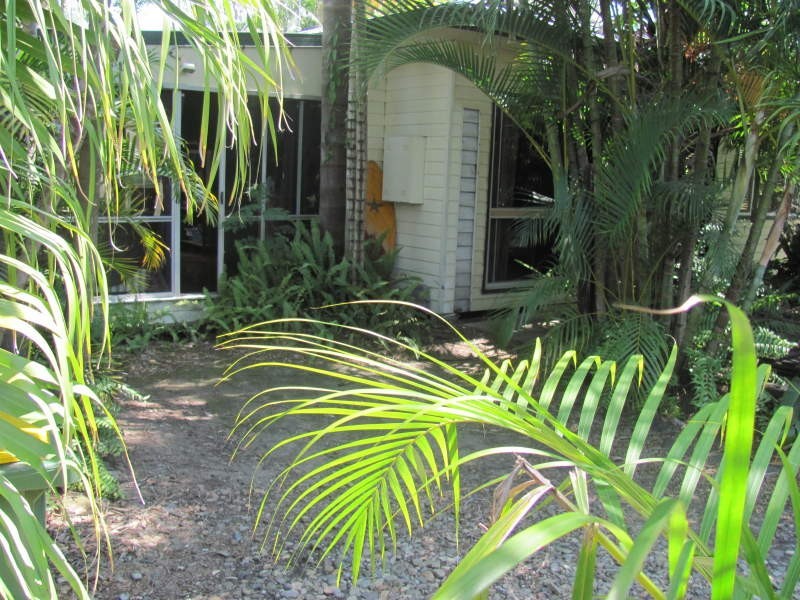 12 Chuter Ave, Southport QLD 4215