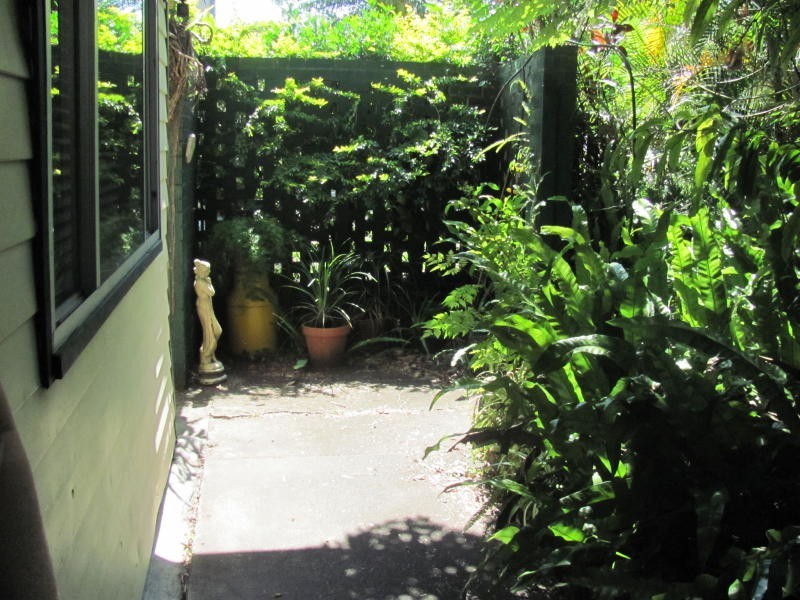 12 Chuter Ave, Southport QLD 4215