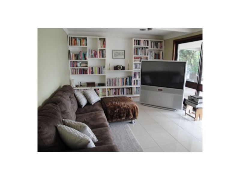 Broadbeach Waters QLD 4218