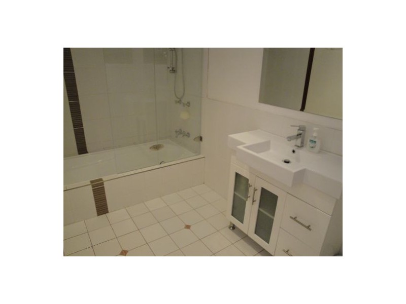 Broadbeach Waters QLD 4218