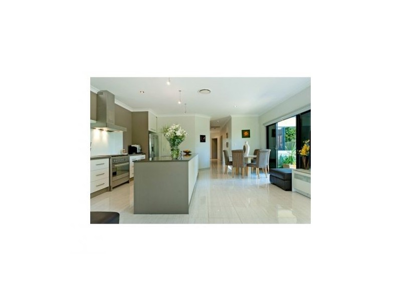 Hope Island QLD 4212