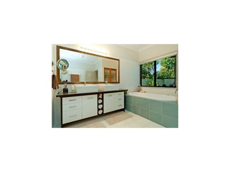 Hope Island QLD 4212