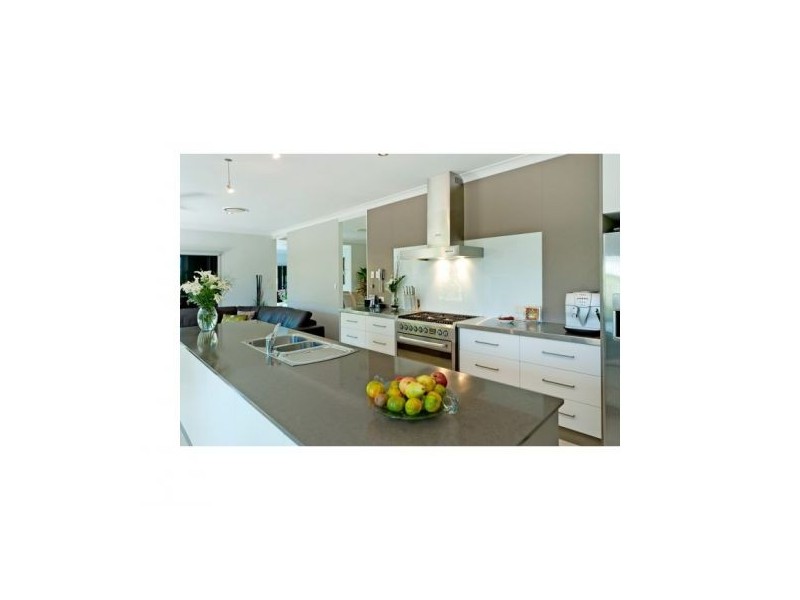 Hope Island QLD 4212