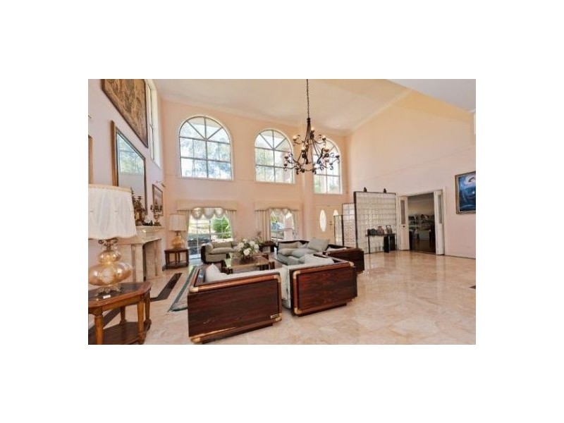 9 Nakula, Gaven QLD 4211