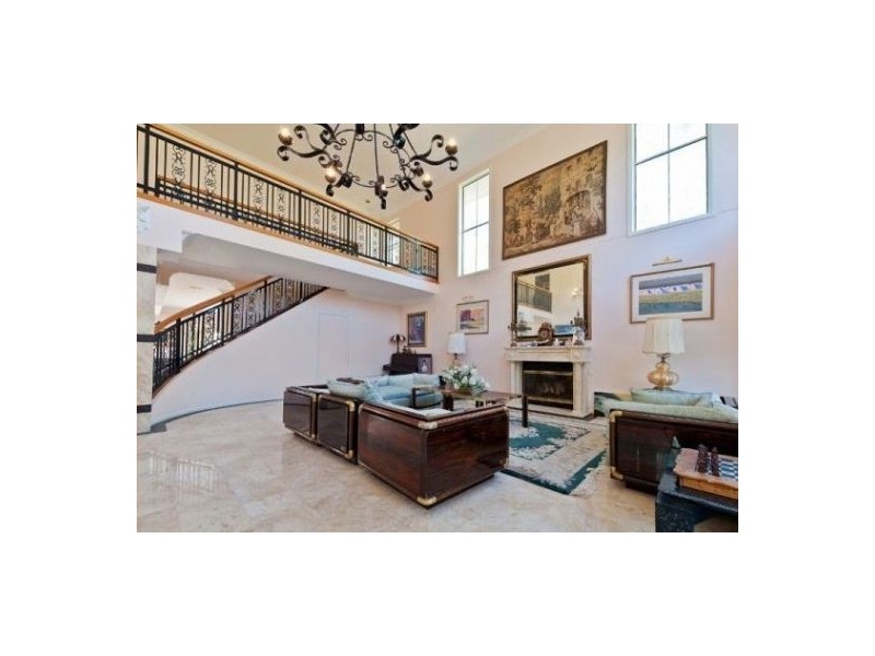 9 Nakula, Gaven QLD 4211