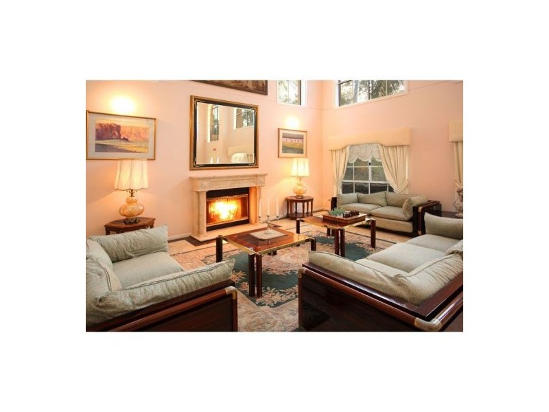 9 Nakula, Gaven QLD 4211