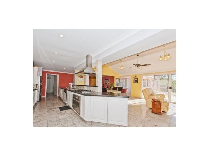 9 Nakula, Gaven QLD 4211