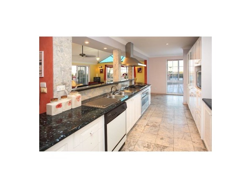 9 Nakula, Gaven QLD 4211