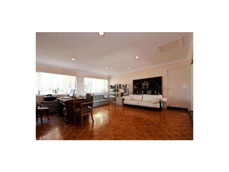 9 Nakula, Gaven QLD 4211