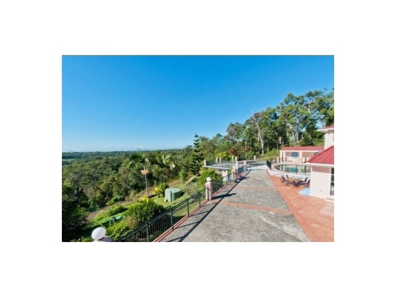 9 Nakula, Gaven QLD 4211