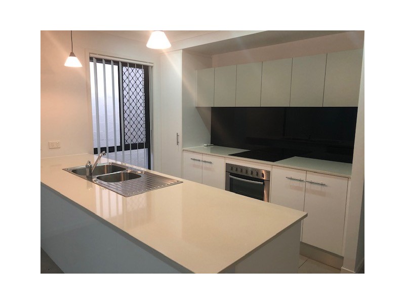 6 Chalk Circuit, North Lakes QLD 4509