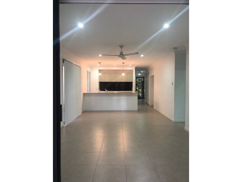 6 Chalk Circuit, North Lakes QLD 4509