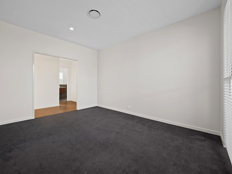 6 Glin Ave, Newmarket QLD 4051