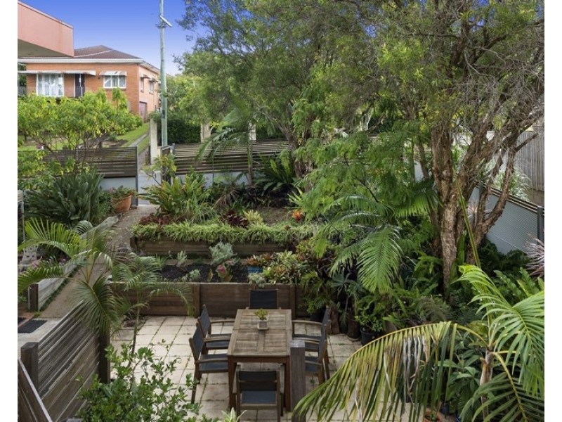 2/25 Normanby Tce, Kelvin Grove QLD 4059