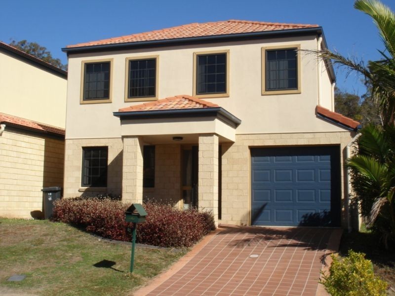 18 Estate Place, Holland Park West QLD 4121