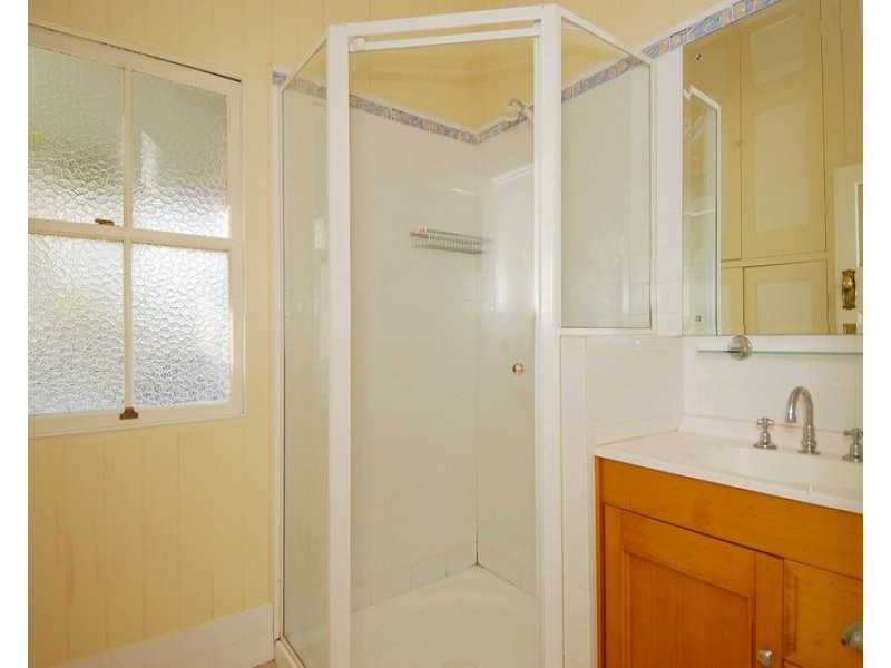 9 Lincoln Street, Wilston QLD 4051