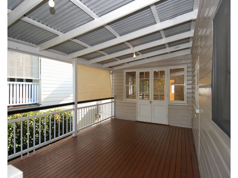 9 Lincoln Street, Wilston QLD 4051