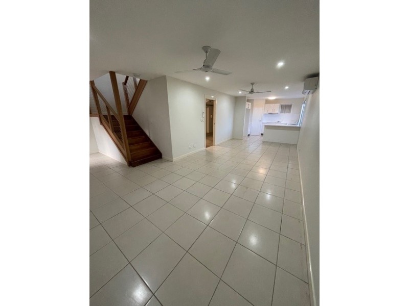 5/20 Armstrong Street, Petrie QLD 4502