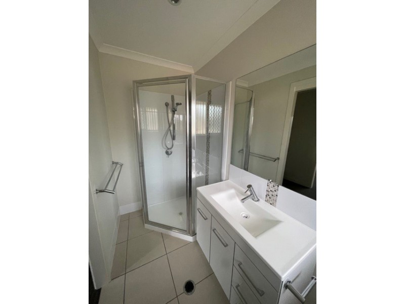5/20 Armstrong Street, Petrie QLD 4502
