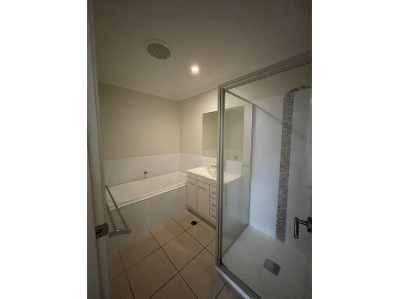 5/20 Armstrong Street, Petrie QLD 4502