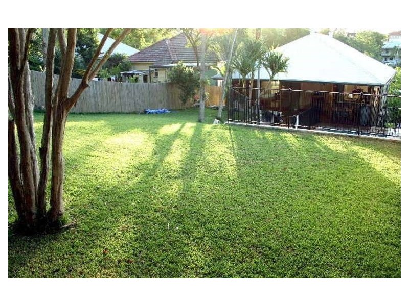 37 Lizzie Street, Bardon QLD 4065