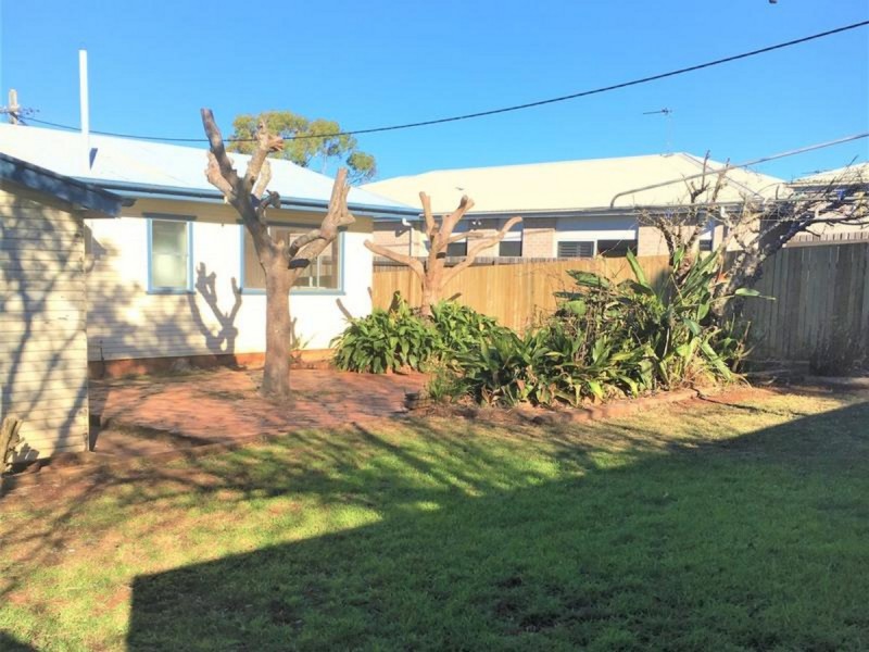 17 Primrose Street, Centenary Heights QLD 4350