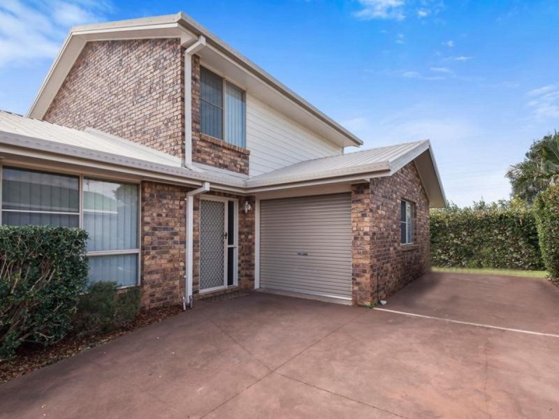 10 Carmen Street, Kearneys Spring QLD 4350
